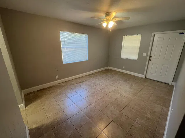  Residence photo 7