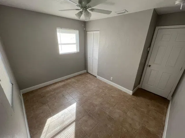  Residence photo 8