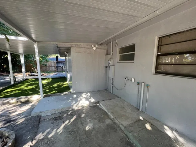  Residence photo 17