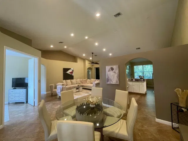 Unit 203 photo 3