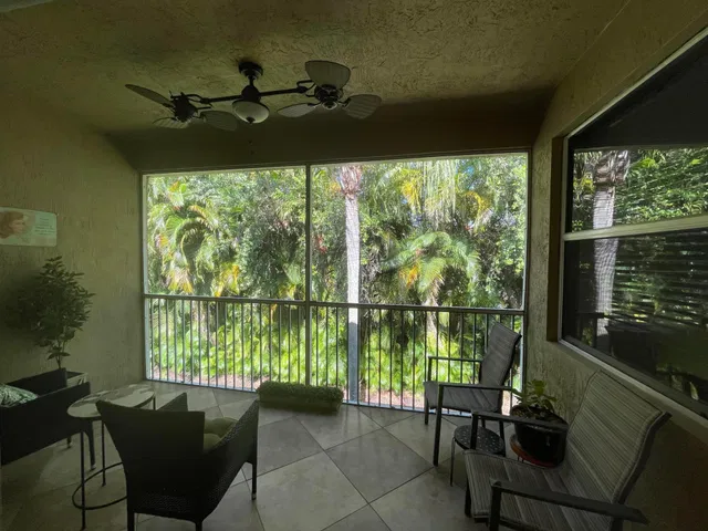 Unit 203 photo 12