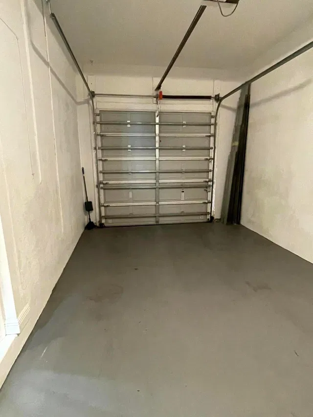 Unit 203 photo 14