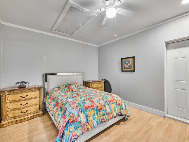 Residence photo 51