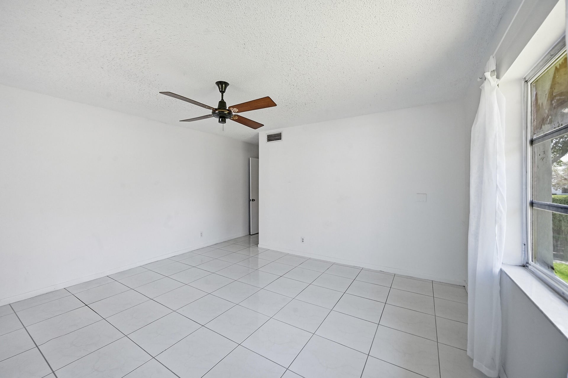 Residence photo 19