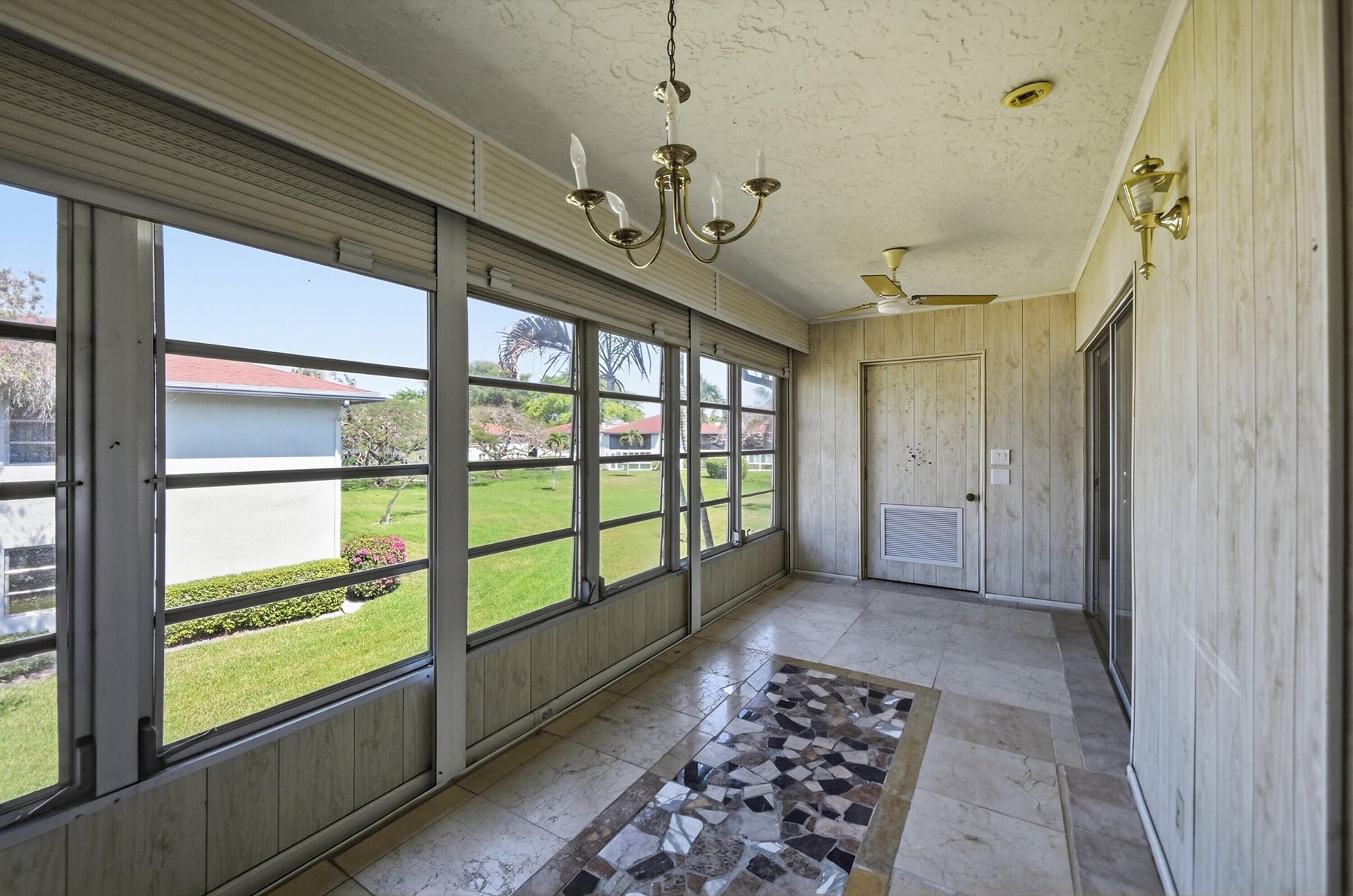 Residence photo 20
