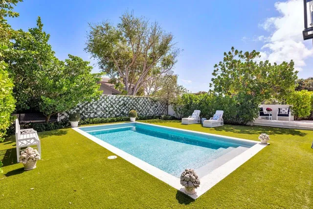 SoSo West Palm Beach Residence photo 3