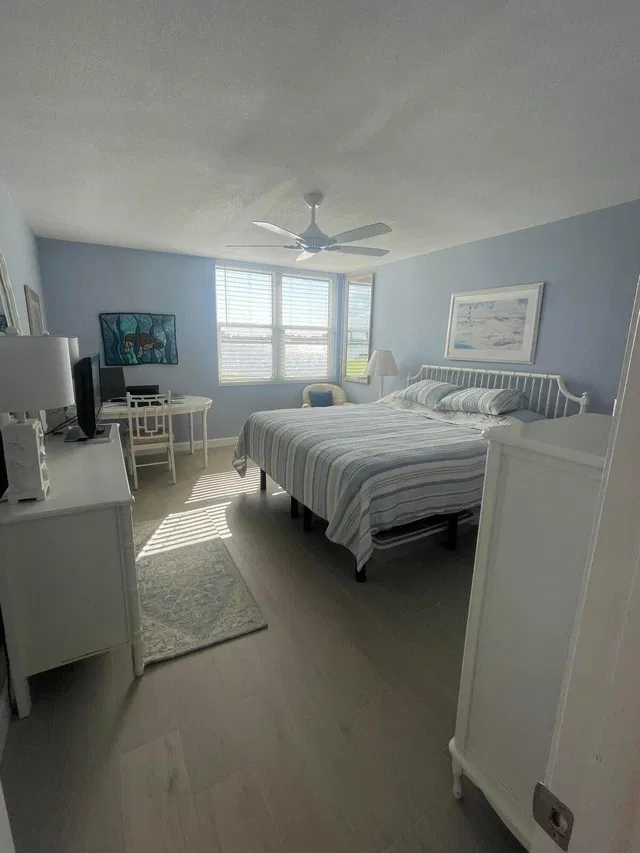 Unit 13104 photo 6
