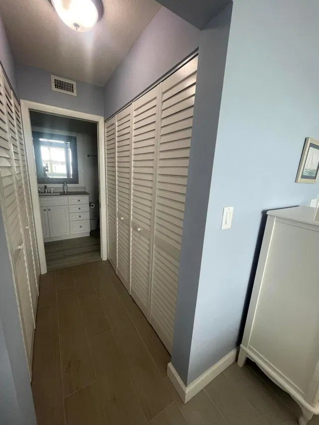 Unit 13104 photo 7