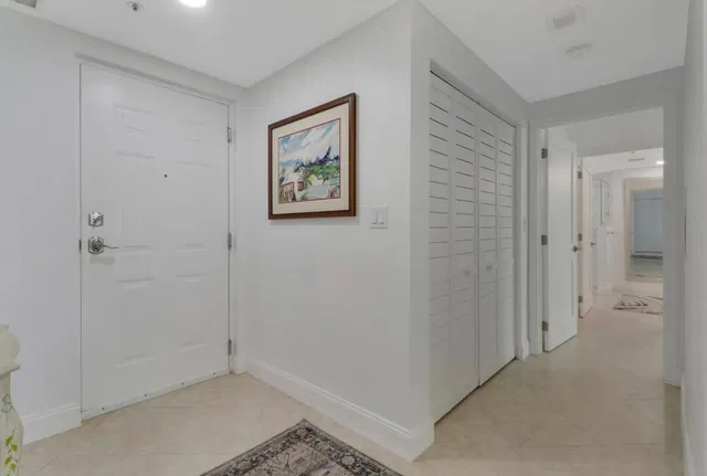 Unit N104 photo 11