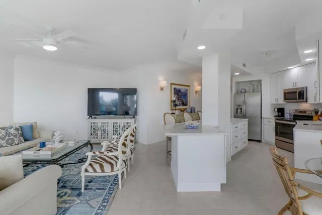 Unit N104 photo 23