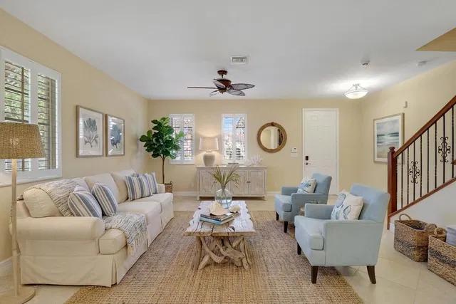 Canterbury Place Residence photo 4