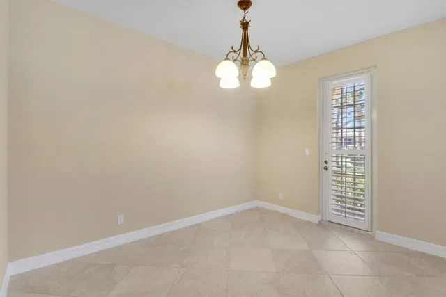 Canterbury Place Residence photo 8