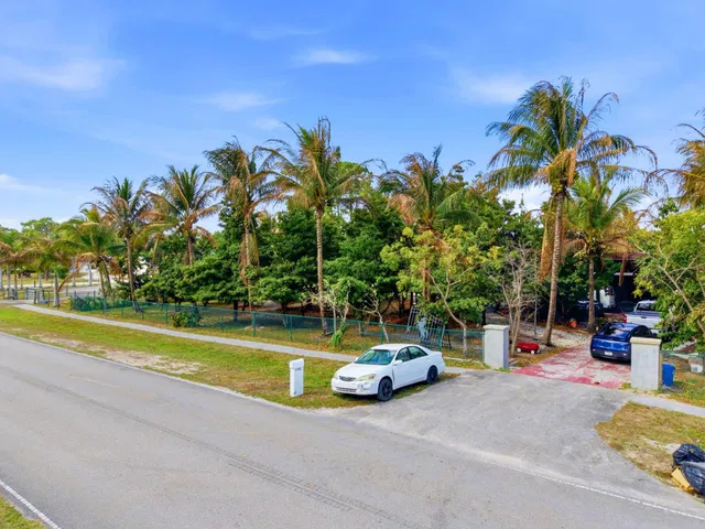 Residence photo 3