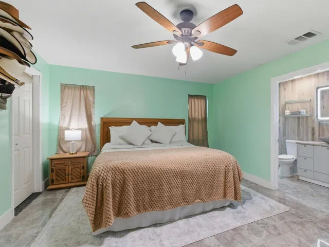 Residence photo 16