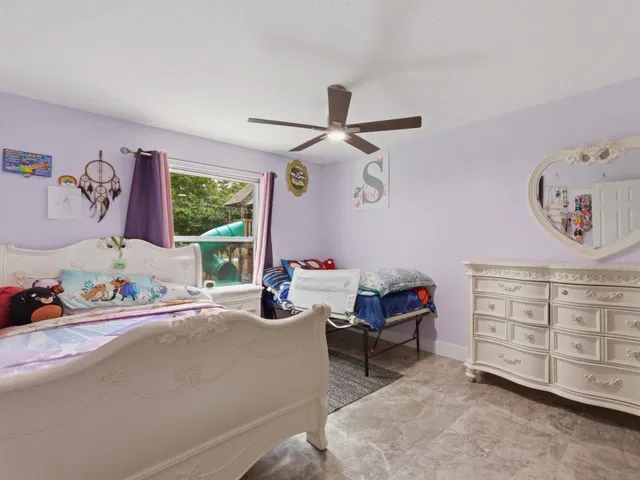 Residence photo 22