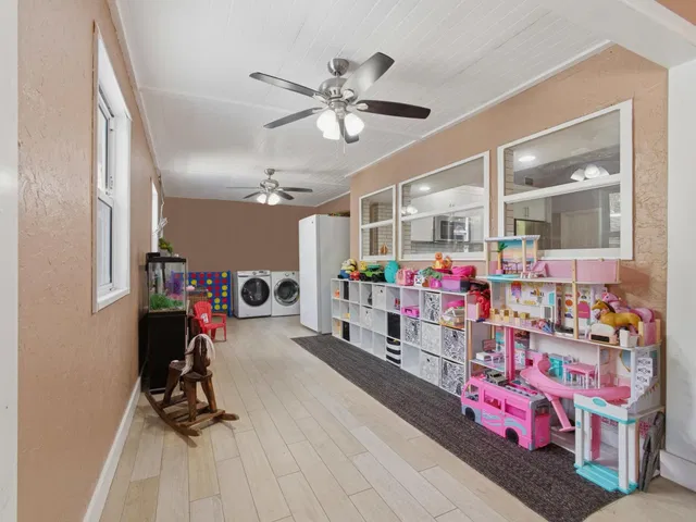 Residence photo 26