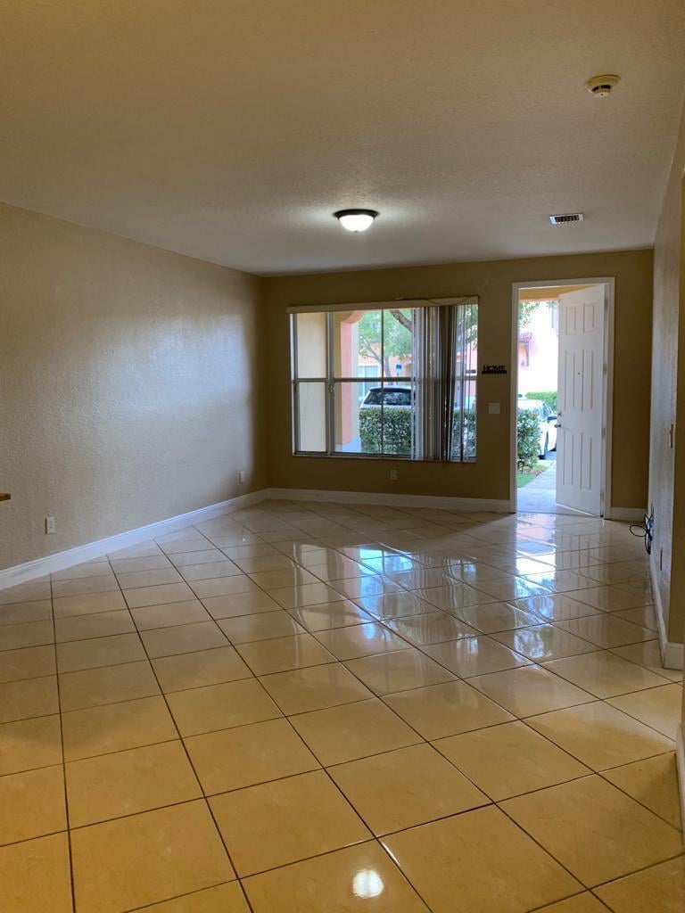  Unit 25 photo 7