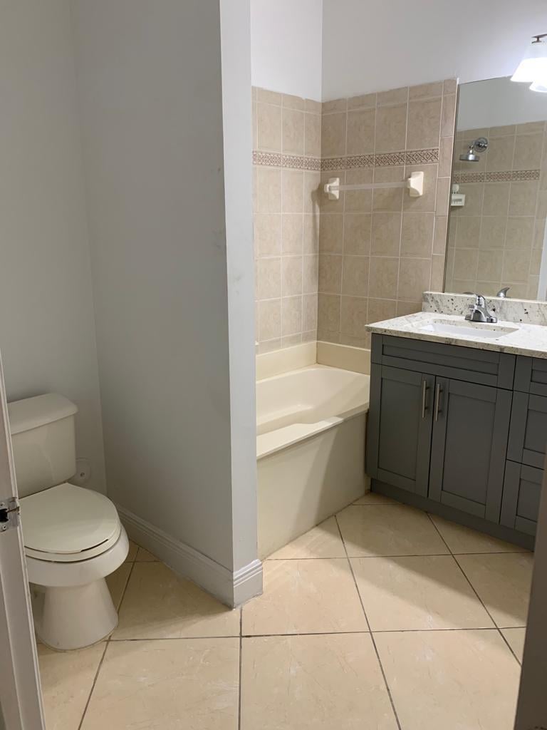  Unit 25 photo 12