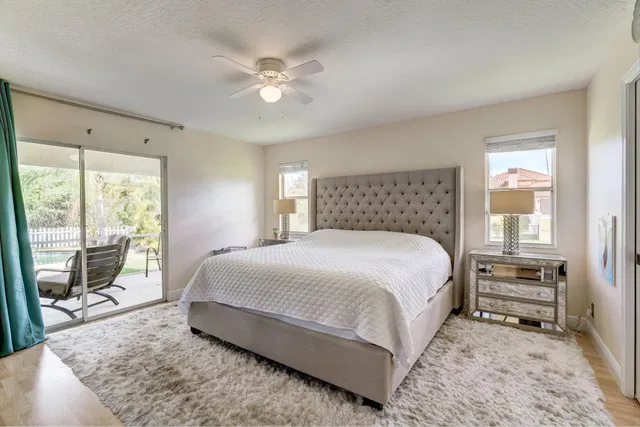 Residence photo 25