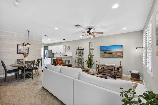 Mallory Creek Abacoa Residence photo 8