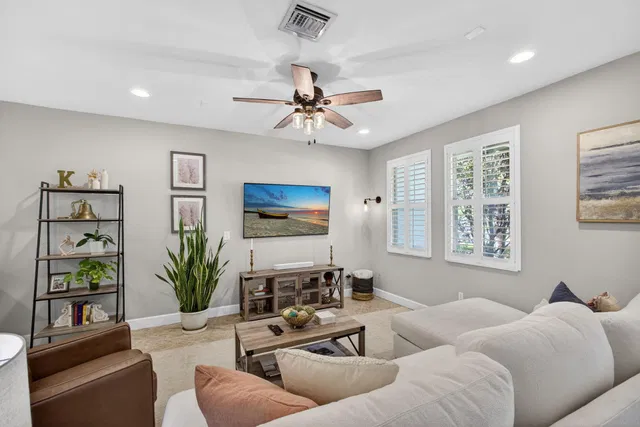 Mallory Creek Abacoa Residence photo 9