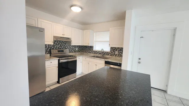 Unit 31c photo 2