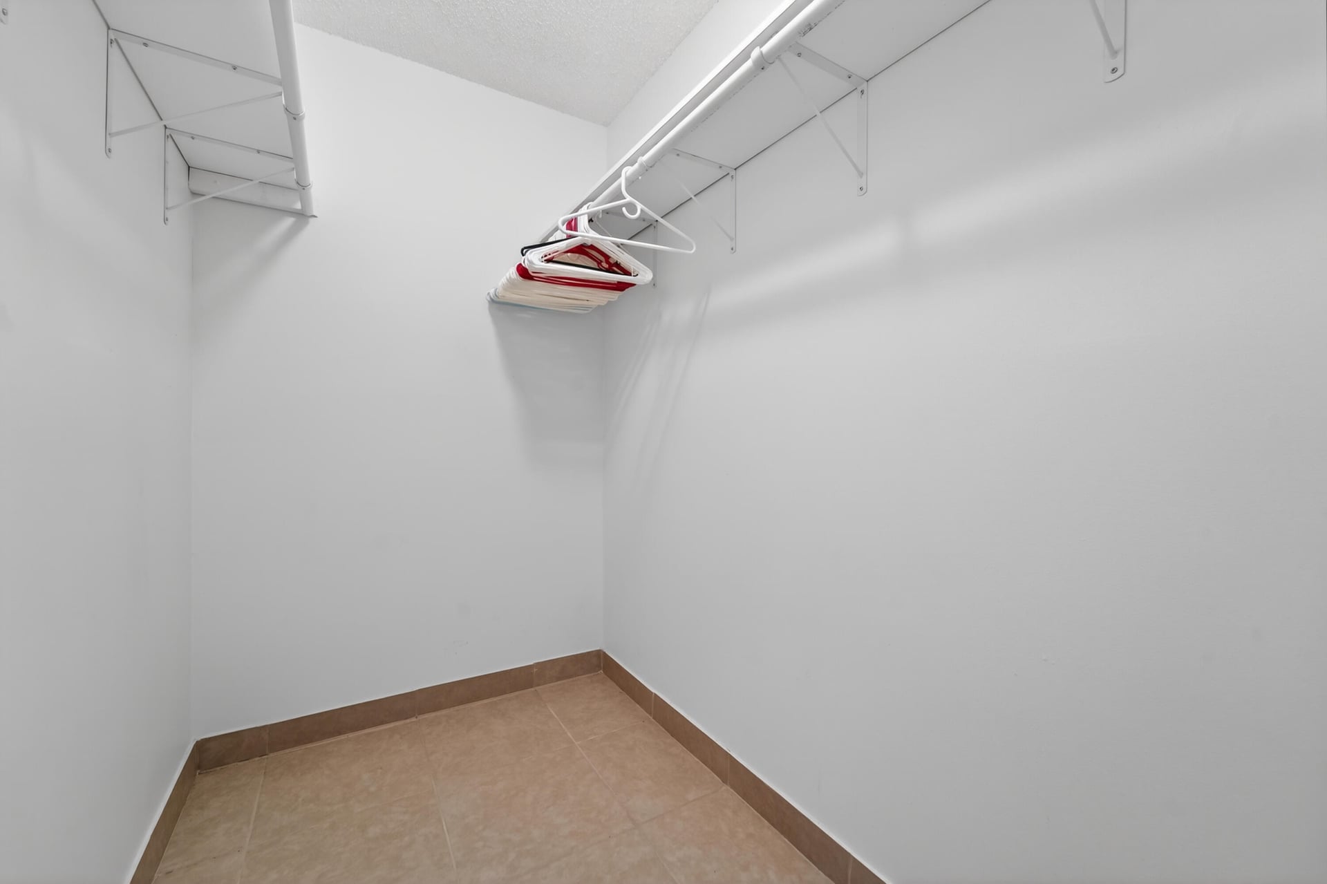 Residence photo 17
