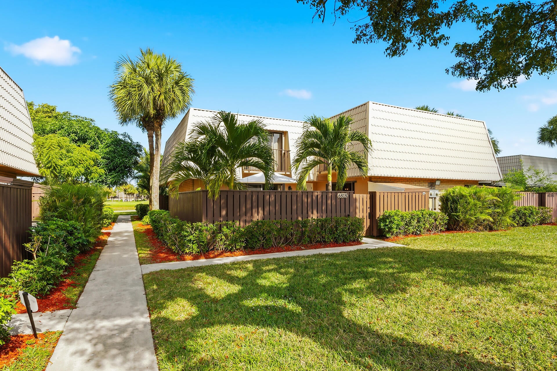 Residence photo 18