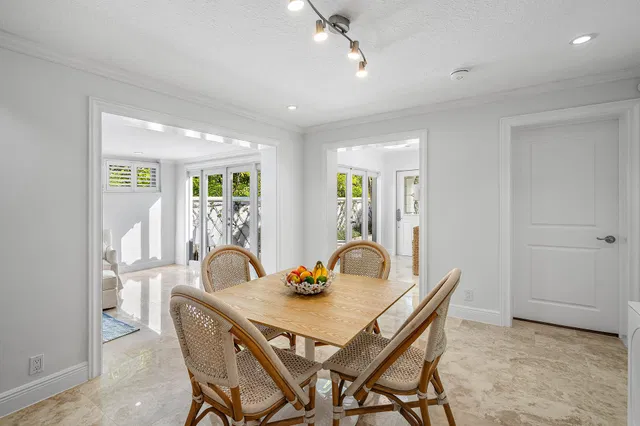 Palm Trail Delray Beach Residence photo 8