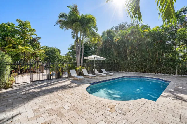 Palm Trail Delray Beach Residence photo 38