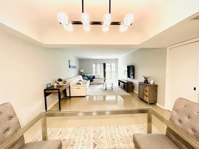 Residence photo 5