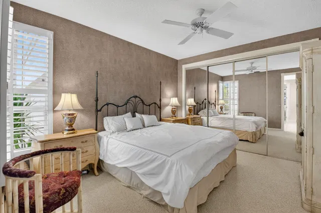 Woodfield Country Club Residence photo 5