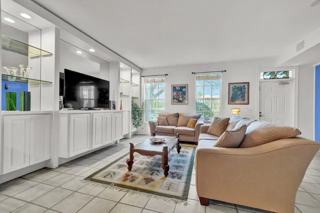 Charleston Court at Abacoa Residence photo 7