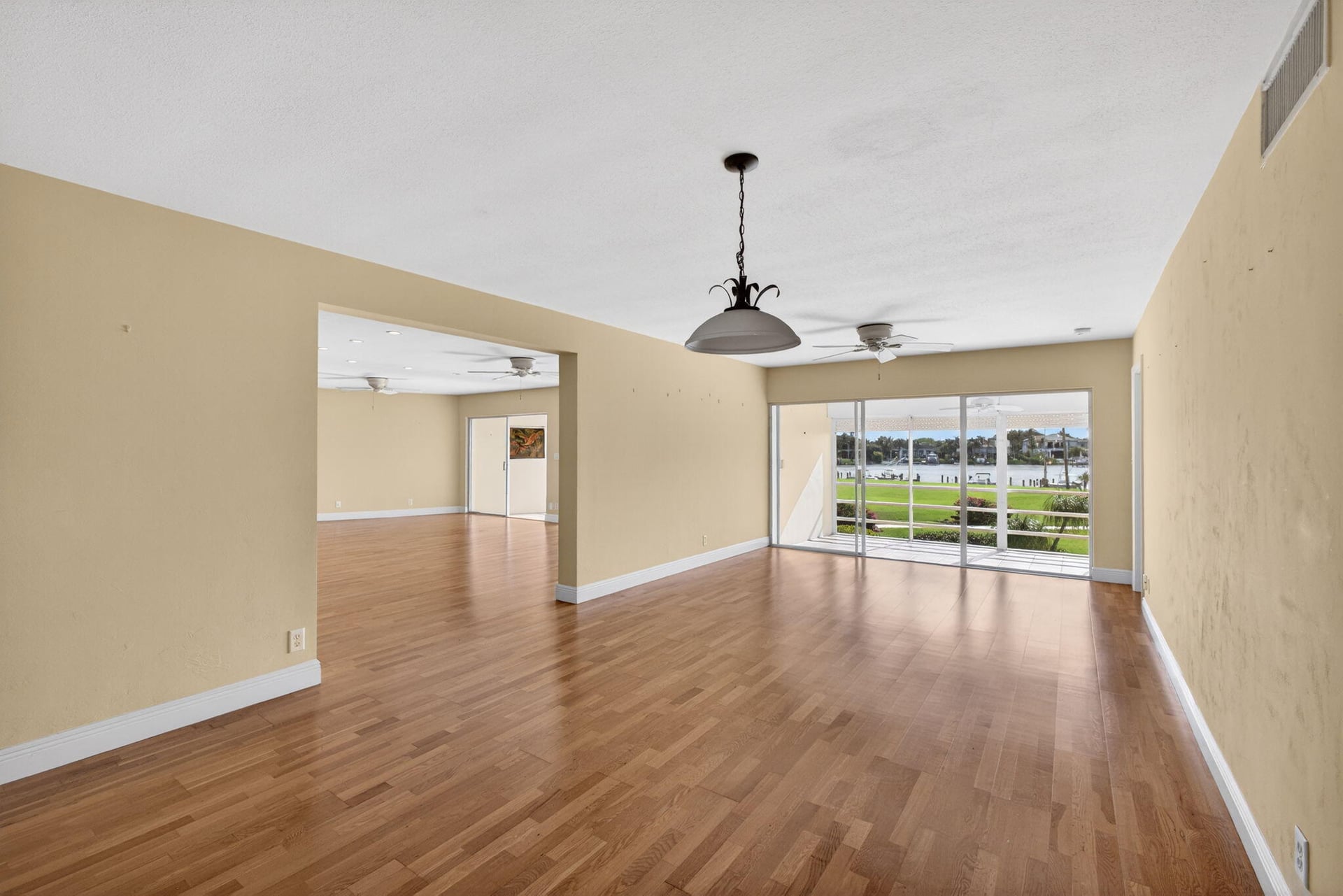  Unit 205 photo 4