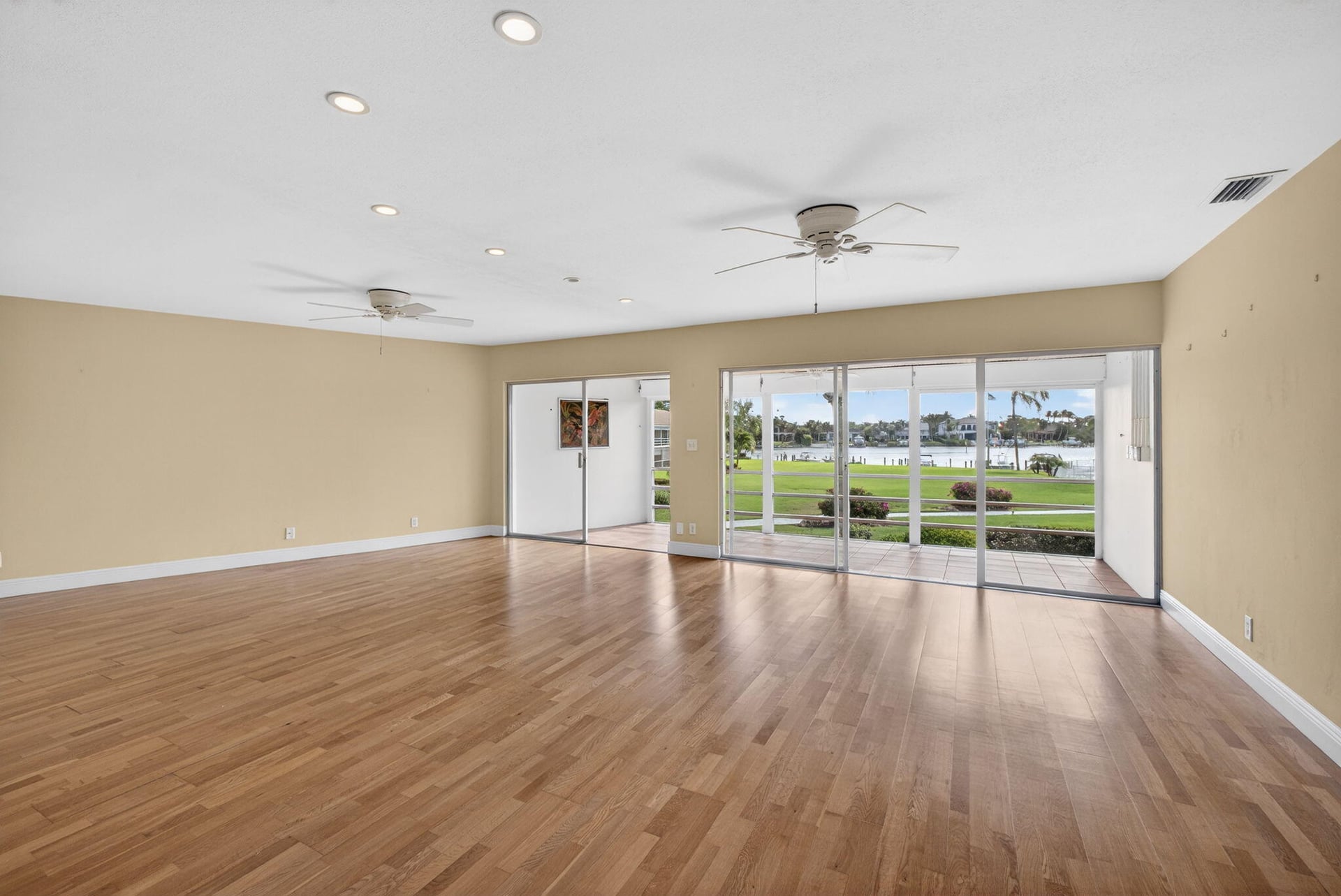  Unit 205 photo 9