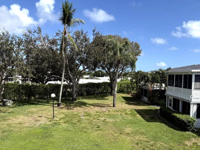 Unit 204 photo 3