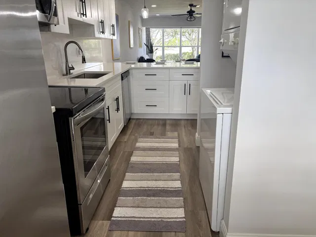 Unit 204 photo 6