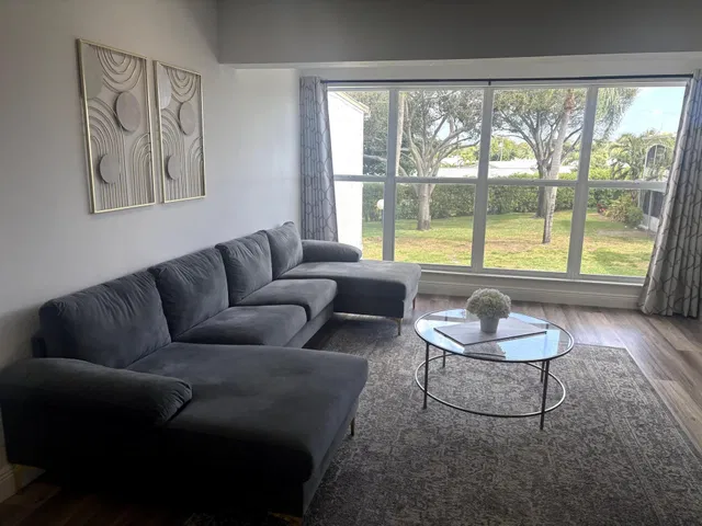 Unit 204 photo 14