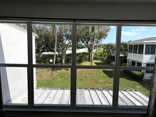 Unit 204 photo 16