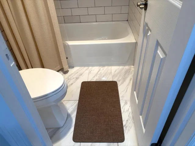 Unit 204 photo 23
