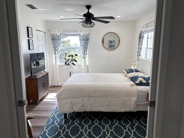Unit 204 photo 29