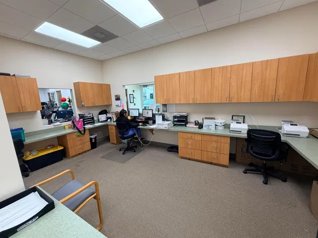  Unit 304 photo 5