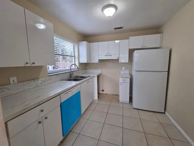 Residence photo 5