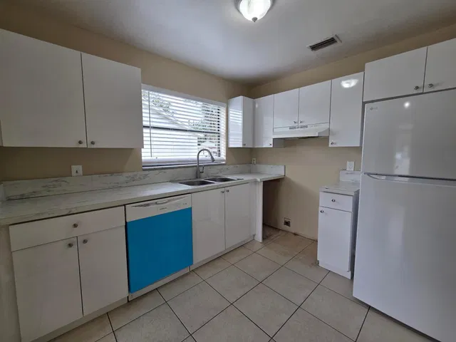 Residence photo 6
