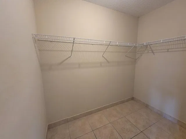 Residence photo 14