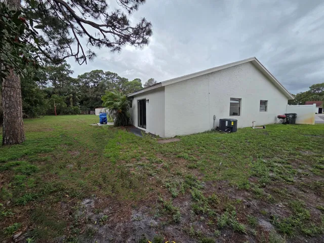 Residence photo 19