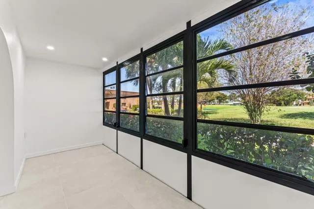  Residence photo 17