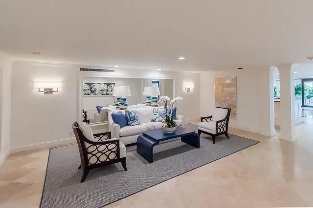 Unit 202 photo 25