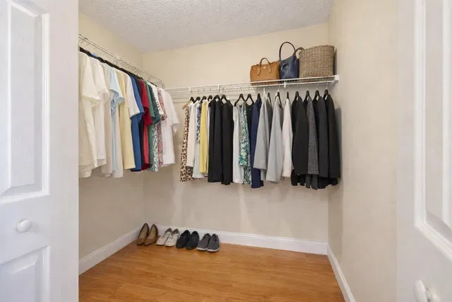 Unit 4 photo 27