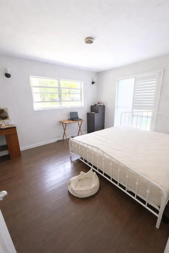 Residence photo 3